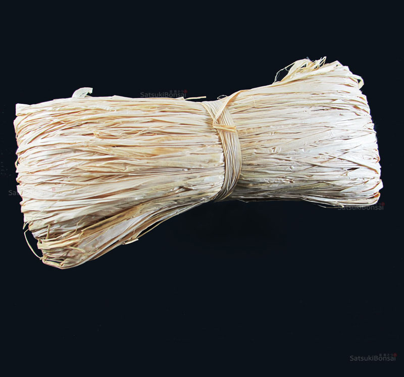 Rafia-150gr.jpg Rafia naturale confezione 150gr - immagine 1